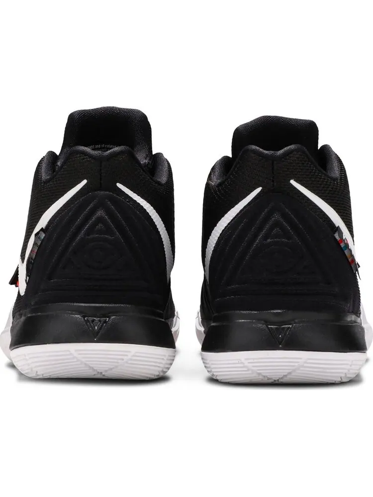Кроссовки Nike Kyrie 5 GS 'Friends' — изображение 6 из 8, черный