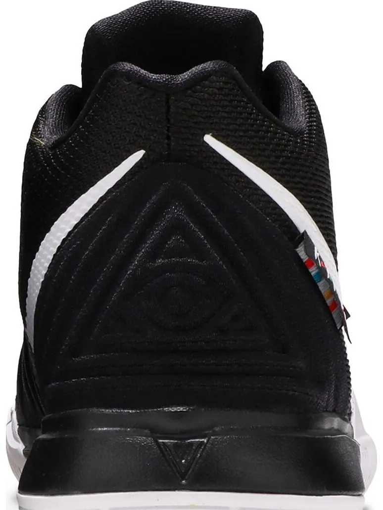 Кроссовки Nike Kyrie 5 GS 'Friends' — изображение 7 из 8, черный