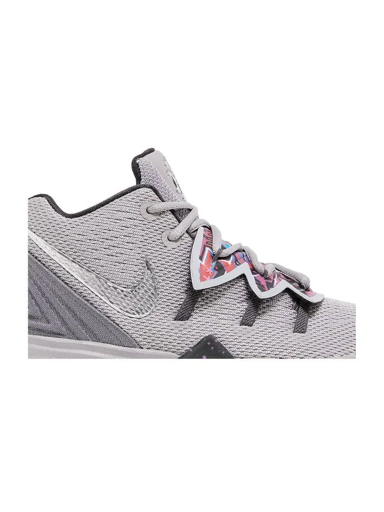 Кроссовки Nike Kyrie 5 BP 'Graffiti' — изображение 3 из 9