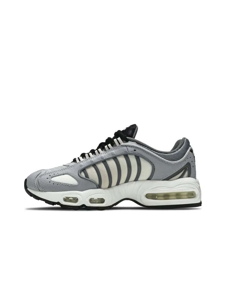 Кроссовки Nike Air Max Tailwind 4 'Cool Grey' — изображение 3 из 4, серый