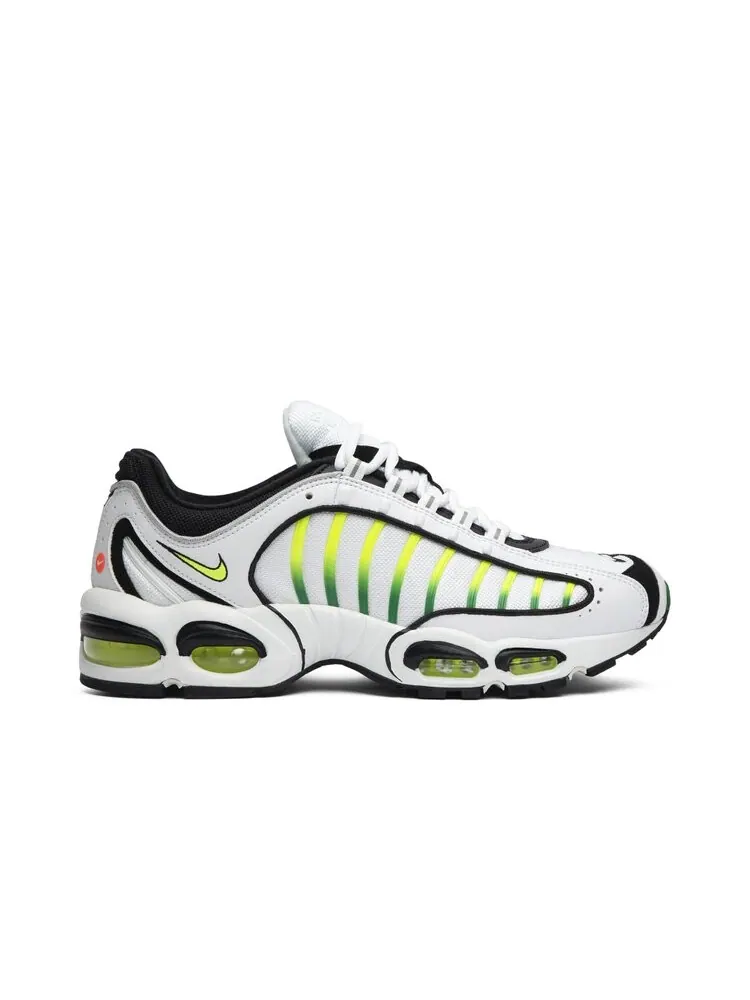 Кроссовки Nike Air Max Tailwind 4 'OG' — изображение 1 из 4, белый