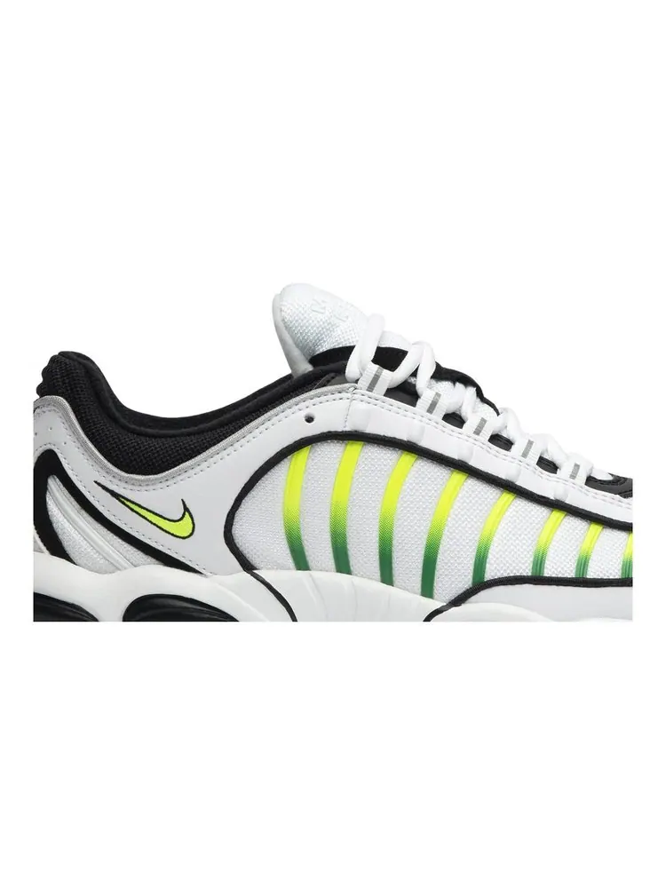 Кроссовки Nike Air Max Tailwind 4 'OG' — изображение 2 из 4, белый