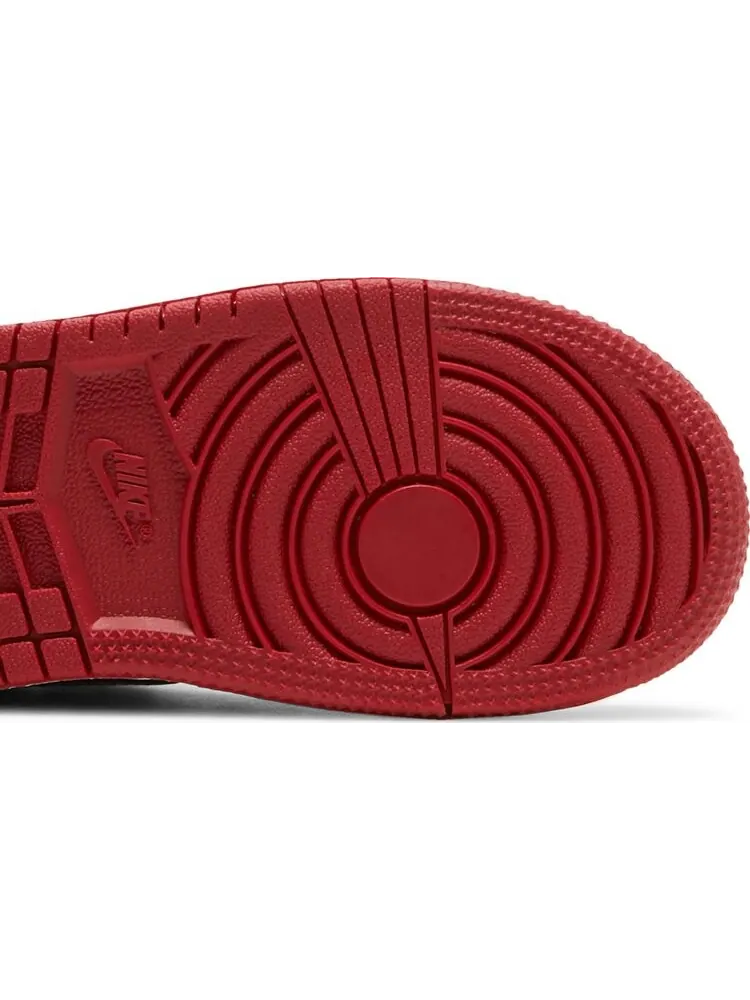 Кроссовки Air Jordan 1 Retro High OG TD Patent Bred — изображение 5 из 8, красный