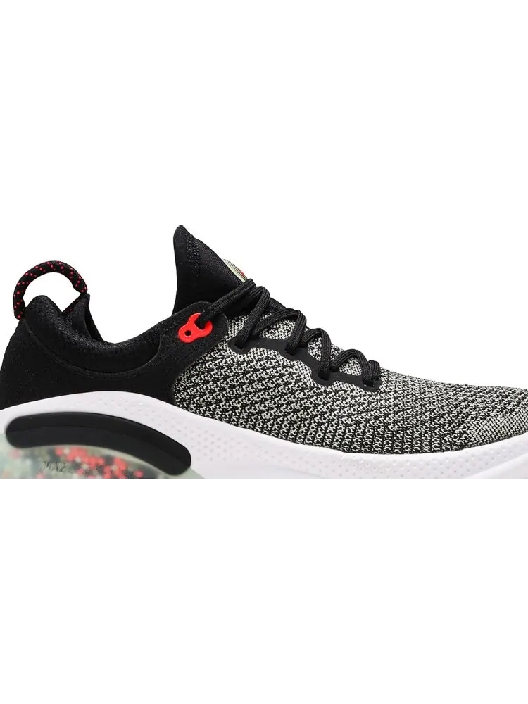 Кроссовки Nike Joyride Run Flyknit 'Black Olive Aura' — изображение 2 из 8, черный