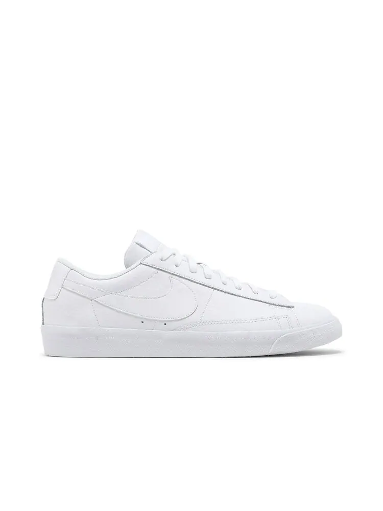 Кроссовки Nike Blazer Low LE 'Triple White' — изображение 1 из 4, белый