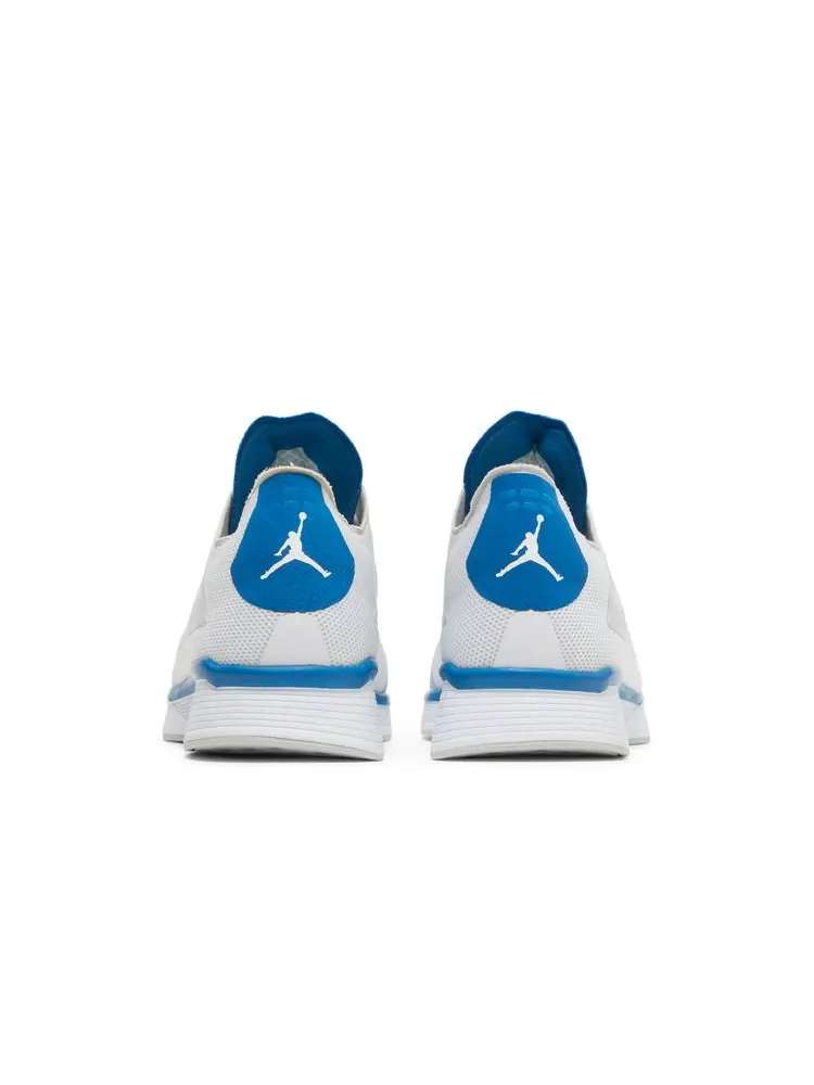 Кроссовки Jordan 89 Racer 'White Military Blue' — изображение 6 из 8, белый синий