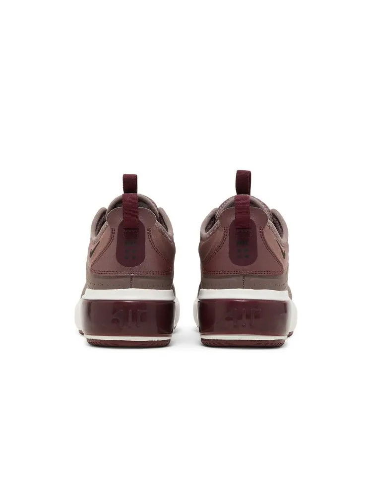 Кроссовки Nike Wmns Air Max Dia 'Plum Eclipse' — изображение 7 из 9, белый/черный