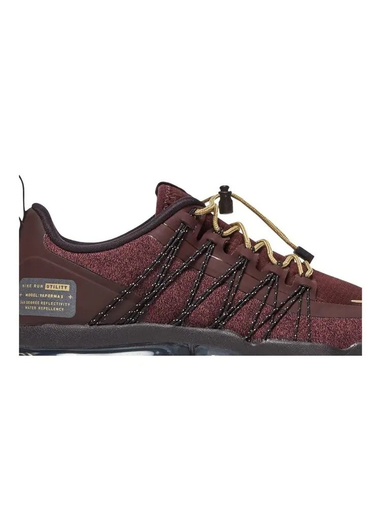 Кроссовки Nike Wmns Air VaporMax Run Utility 'Burgundy Crush' — изображение 2 из 4, красный