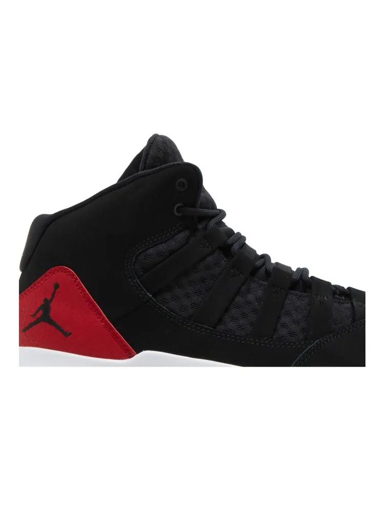 Кроссовки Jordan Max Aura 'Black Gym Red' — изображение 2 из 8, черный красный