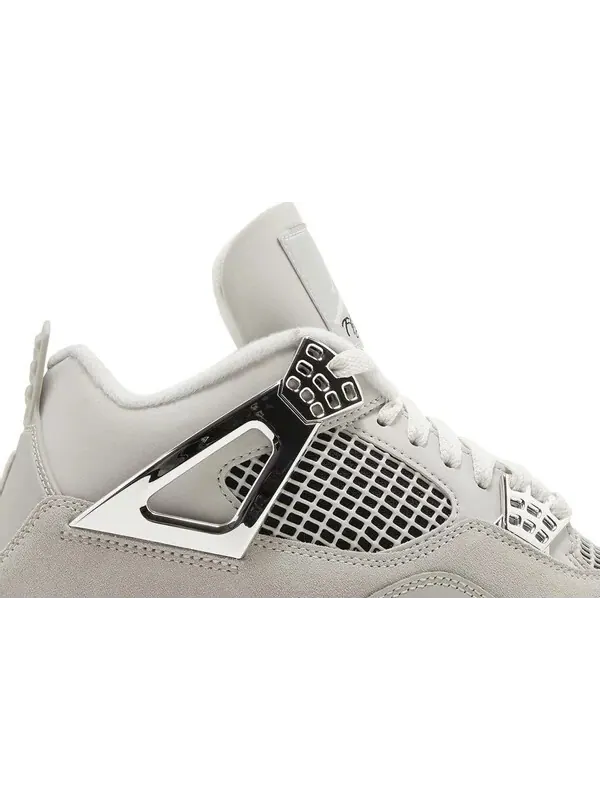 Кроссовки Wmns Air Jordan 4 Retro «Frozen Moments» — изображение 6 из 7, серый