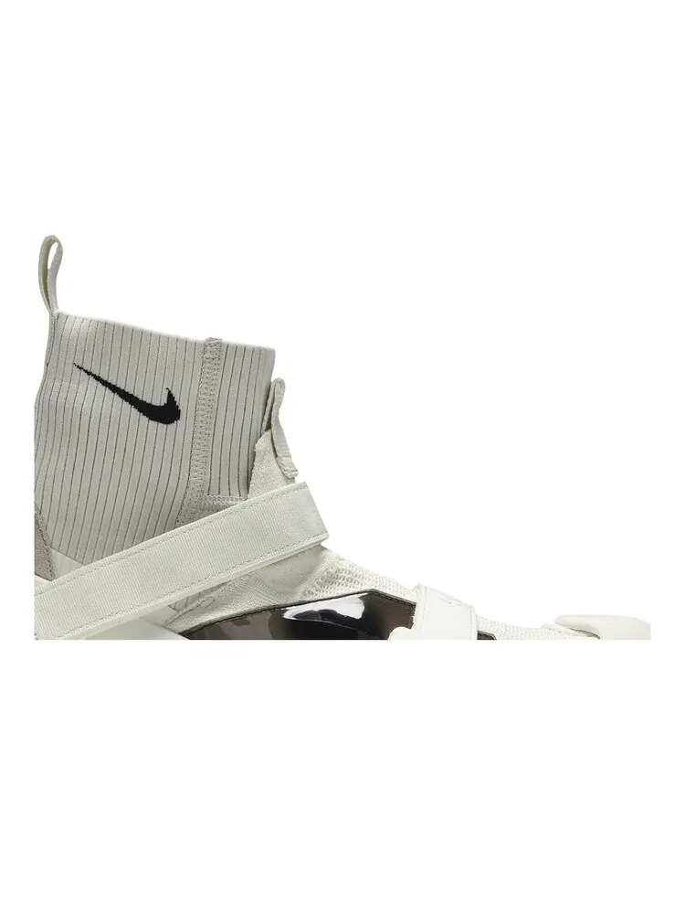 Кроссовки Nike Matthew M. Williams x Wmns Free Trainer 3 Flyknit SP 'Light Bone' — изображение 2 из 4, белый
