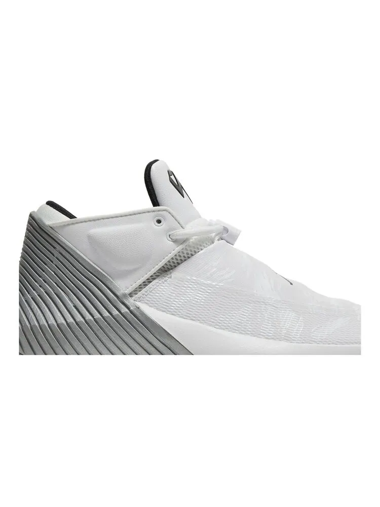 Кроссовки Air Jordan Why Not Zer0.1 Low TB 'Metallic Silver' — изображение 2 из 4, серый