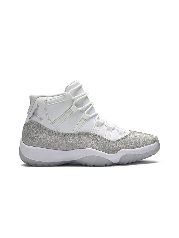 Кроссовки Air Jordan Wmns Air Jordan 11 Retro 'Vast Grey' — изображение 1 из 4, серый