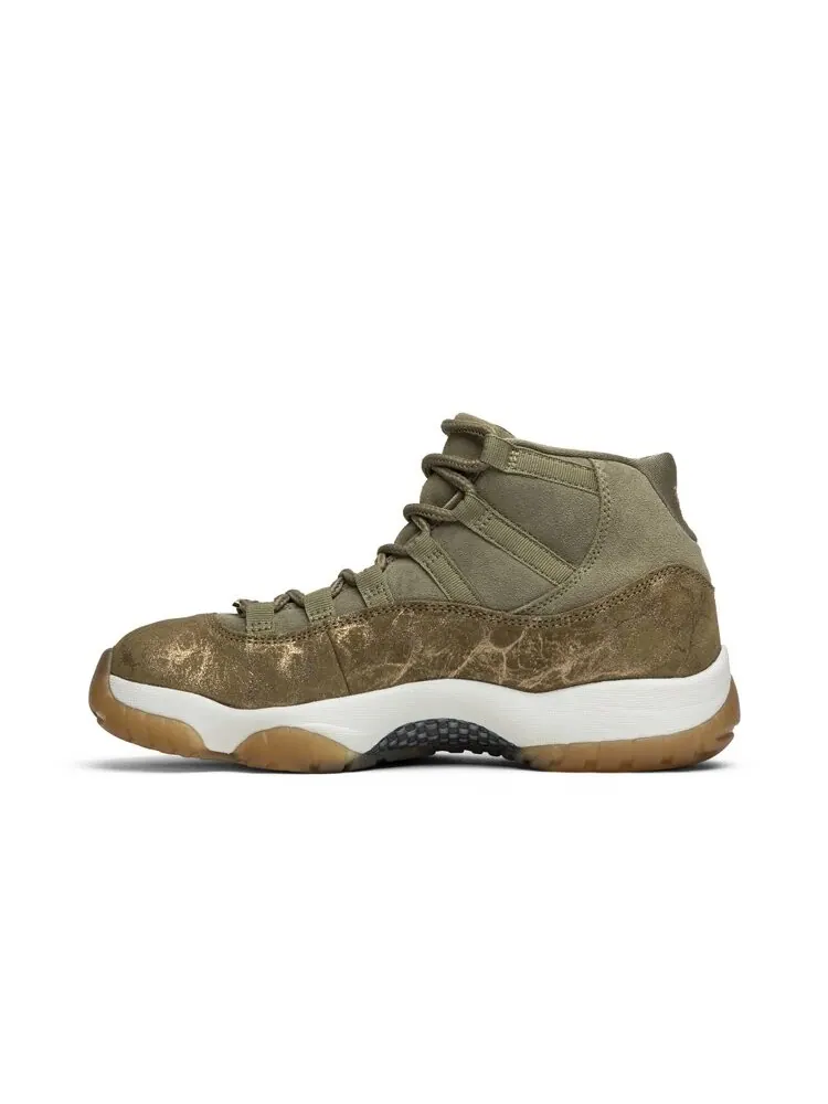 Кроссовки Air Jordan Wmns Air Jordan 11 Retro 'Olive Lux' — изображение 3 из 4, загар