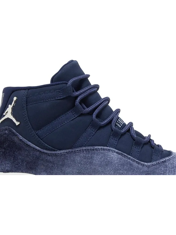 Кроссовки Wmns Air Jordan 11 Retro Midnight Navy Velvet — изображение 2 из 10, синий