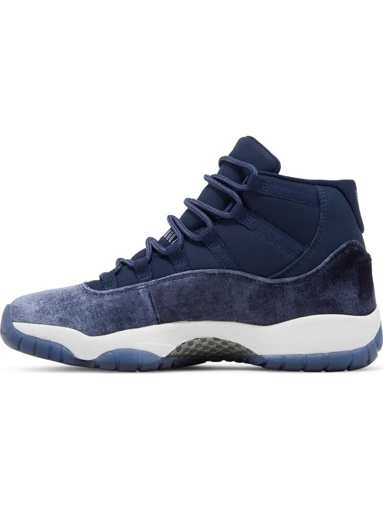 Кроссовки Wmns Air Jordan 11 Retro Midnight Navy Velvet — изображение 3 из 10, синий