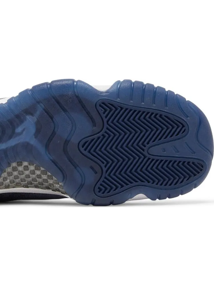 Кроссовки Wmns Air Jordan 11 Retro Midnight Navy Velvet — изображение 5 из 10, синий