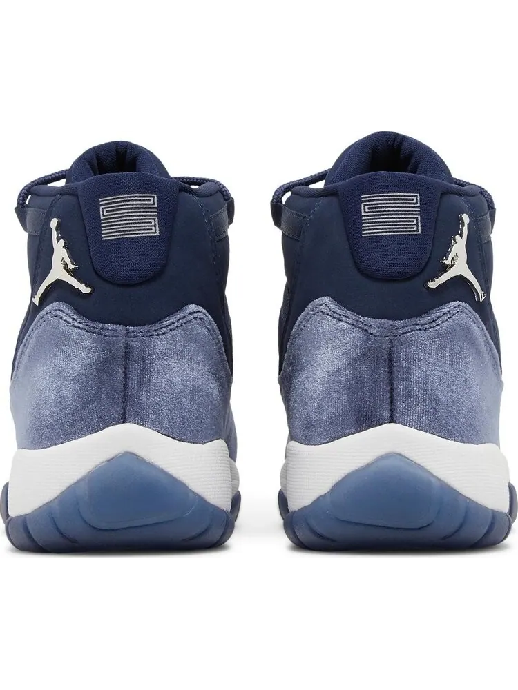 Кроссовки Wmns Air Jordan 11 Retro Midnight Navy Velvet — изображение 6 из 10, синий