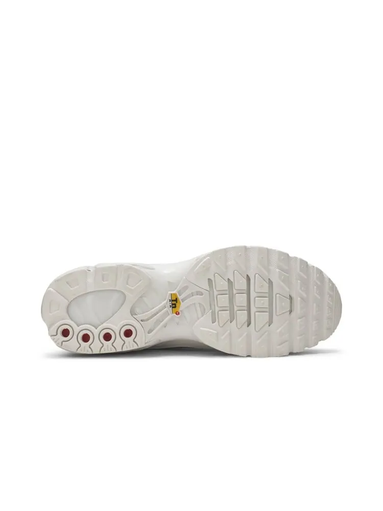 Кроссовки Nike Wmns Air Max Plus — изображение 4 из 4, белый
