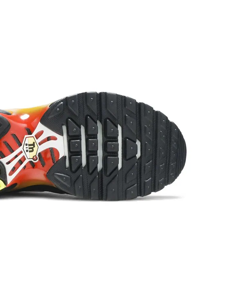 Кроссовки Nike Air Max Plus GS 'Black Habanero Red' — изображение 6 из 9