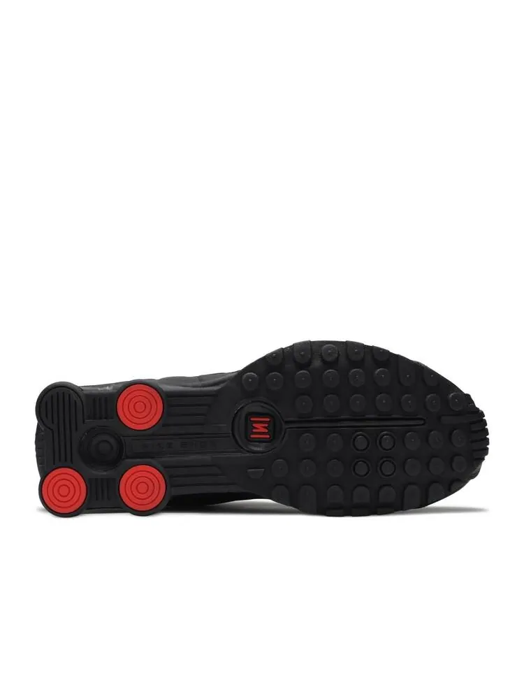 Кроссовки Nike WMNS SHOX R4 'BLACK' — изображение 4 из 4, черный