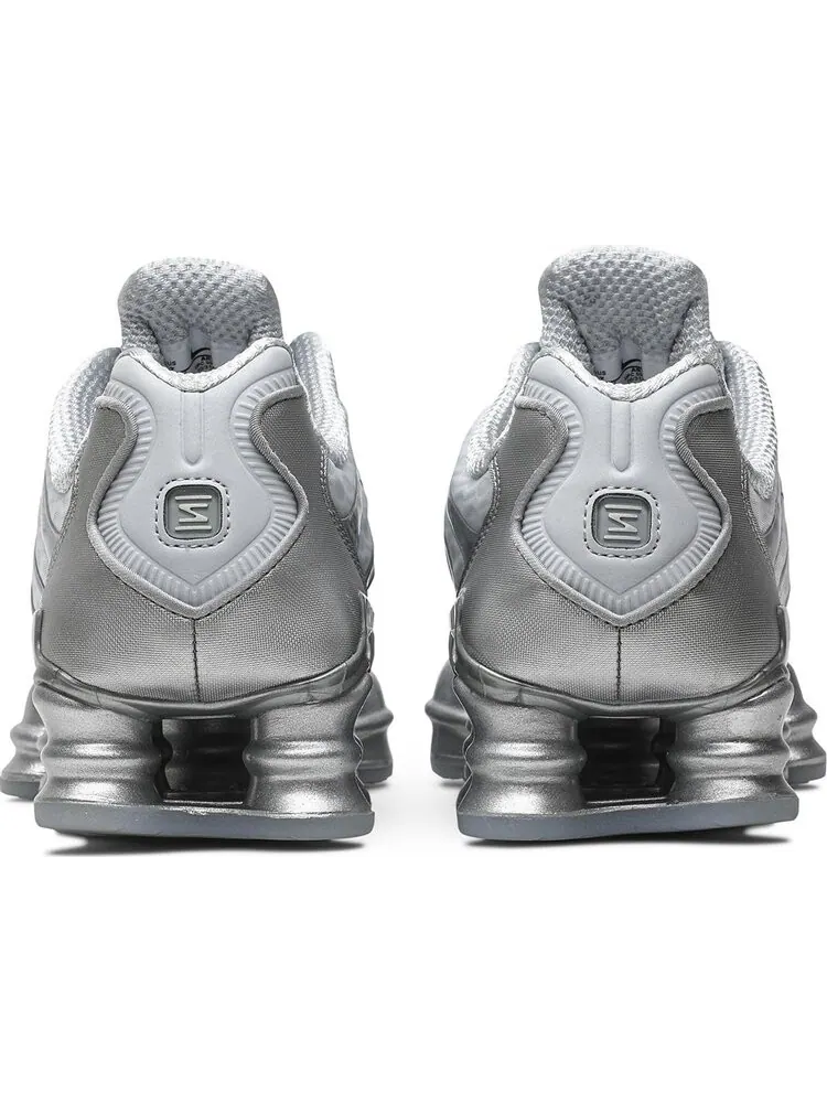 Кроссовки Nike Shox TL 'Chrome' - серебристый стиль и инновации — изображение 6 из 8, серебряный