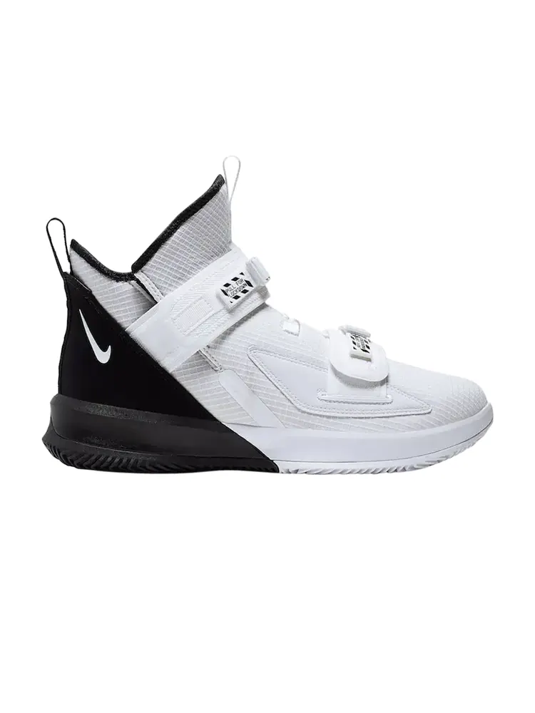 Кроссовки Nike LeBron Soldier 13 Essential — изображение 1 из 1, белый