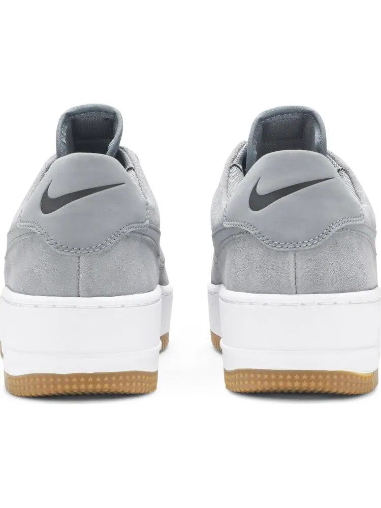 Кроссовки Nike Wmns Air Force 1 Sage Low 'Cool Grey' — изображение 6 из 8, серый