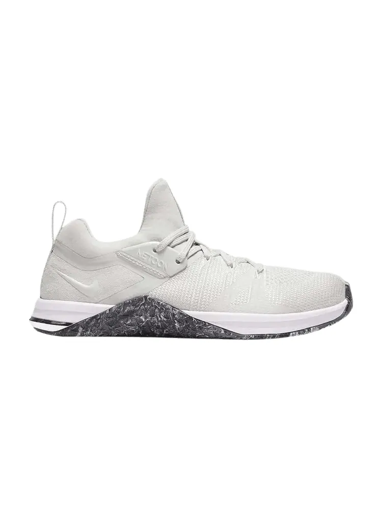 Кроссовки Nike Wmns Metcon Flyknit 3 'White Black' — изображение 1 из 1
