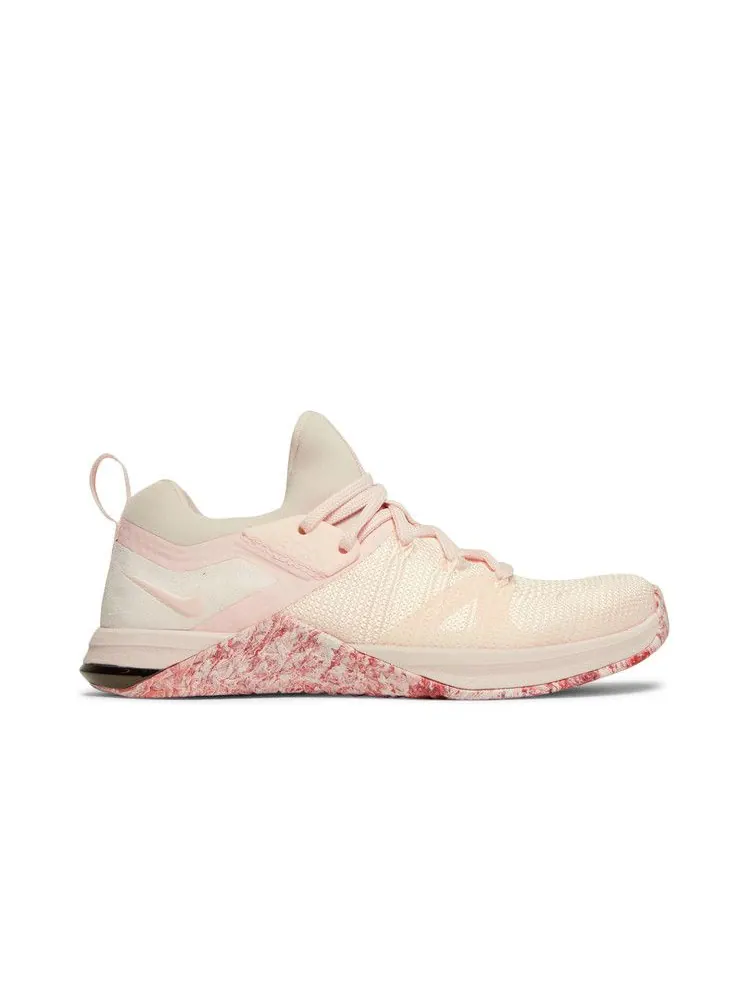 Кроссовки Nike Wmns Metcon Flyknit 3 — изображение 1 из 8, розовый