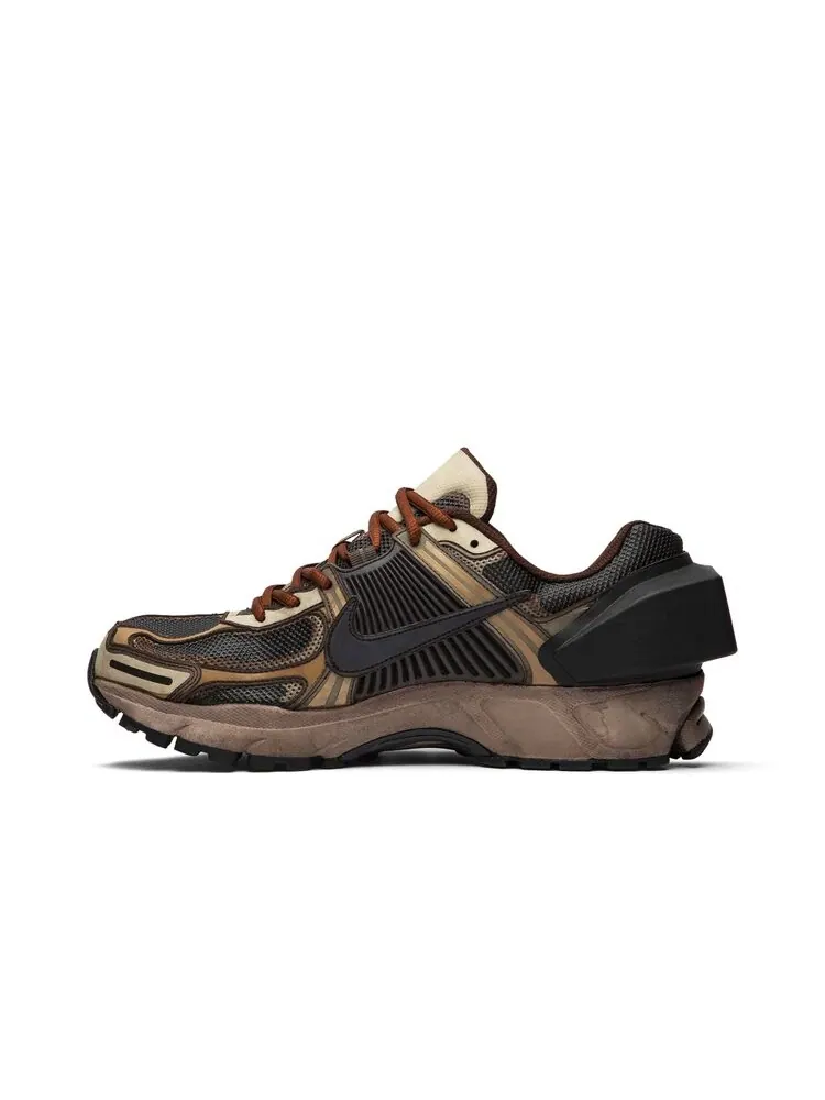 Кроссовки Nike A-Cold-Wall* x Air Zoom Vomero 5 'Solarised' — изображение 3 из 4, загар