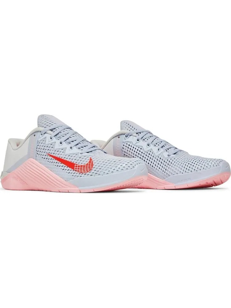 Кроссовки Nike Wmns Metcon 6 'Football Grey Arctic Punch' — изображение 8 из 8, серый