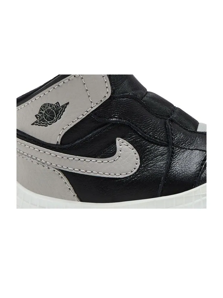 Кроссовки Air Jordan Air Jordan 1 Crib Bootie 'Shadow' 2018 — изображение 3 из 9, черный/серый/белый