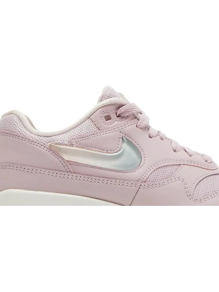 Кроссовки Nike Wmns Air Max 1 'Jelly Jewel - Plum Chalk' — изображение 2 из 8, розовый