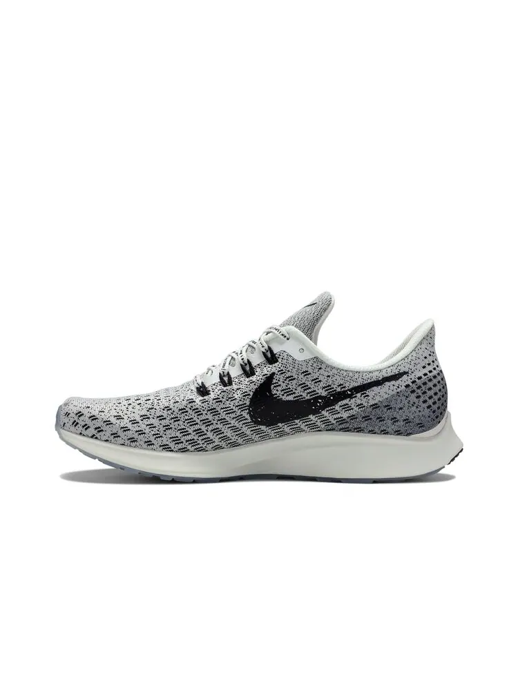 Кроссовки Nike Nathan Bell x Air Zoom Pegasus 35 'Childhood' — изображение 3 из 4, белый