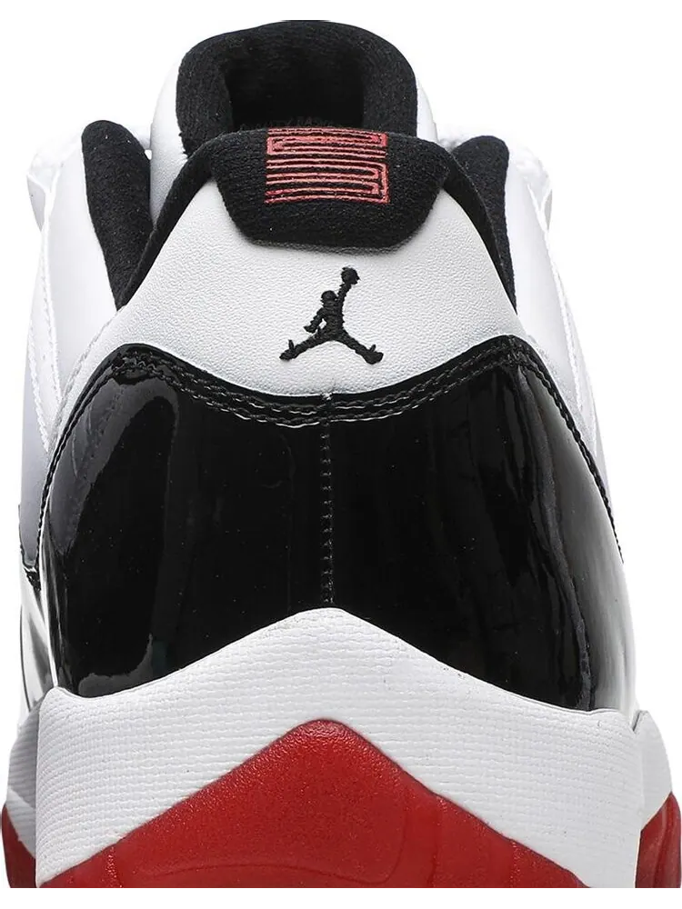 Кроссовки Air Jordan 11 Retro Low Concord-Bred — изображение 7 из 8, белый