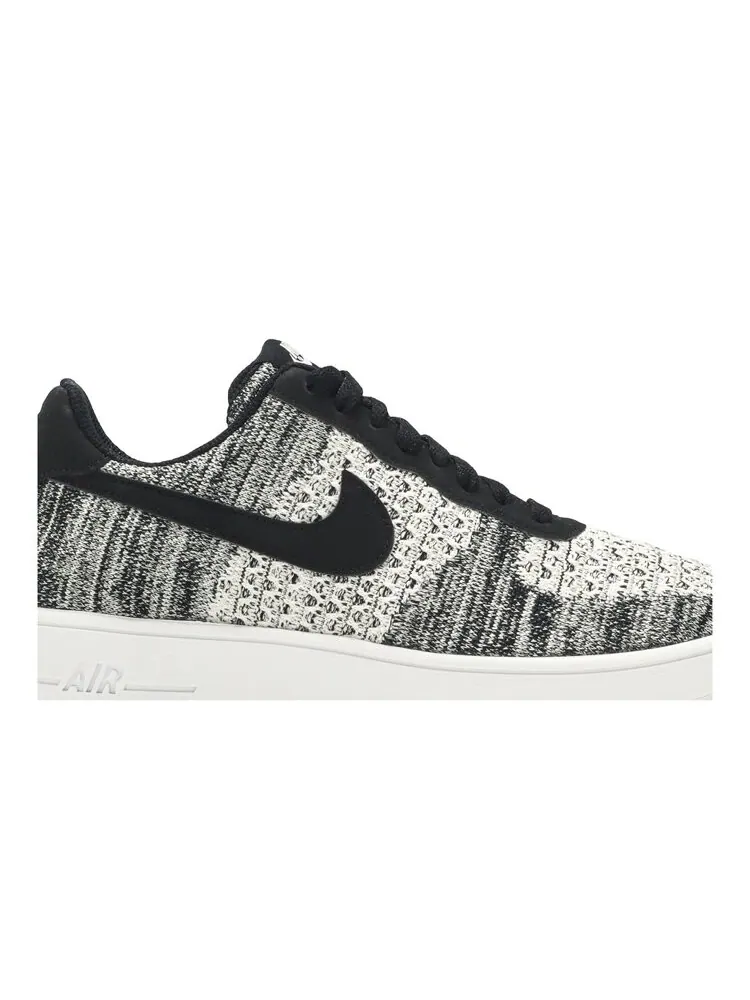Кроссовки Nike Air Force 1 Flyknit Low 'Oreo' — изображение 2 из 4, черный