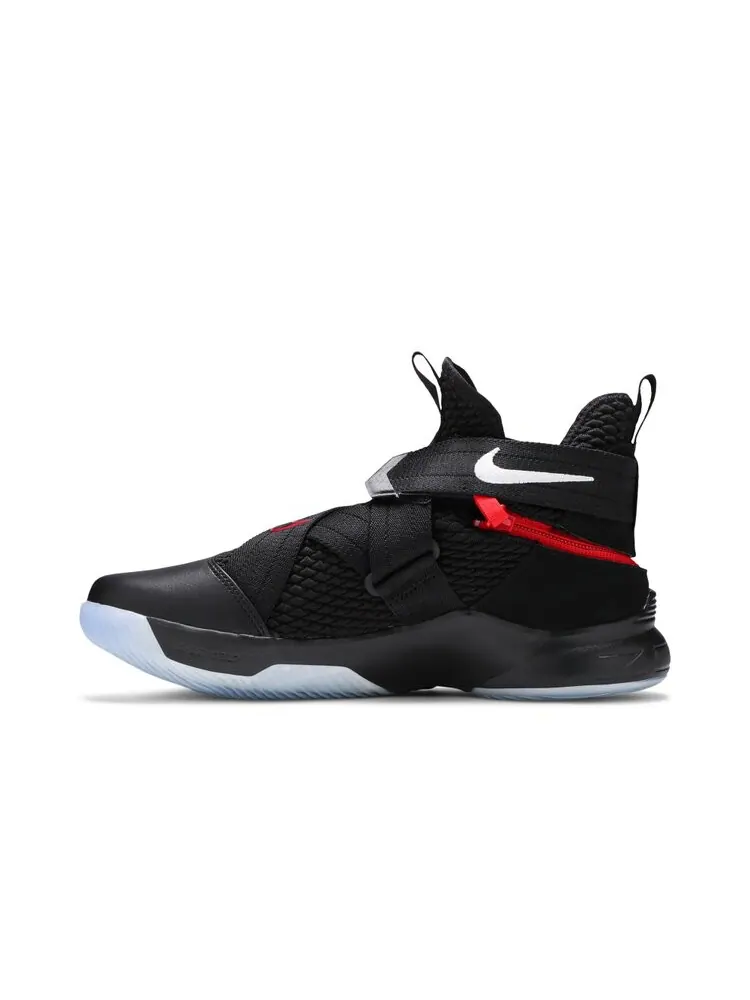 Кроссовки Nike LeBron Soldier 12 FlyEase — изображение 3 из 4, черный