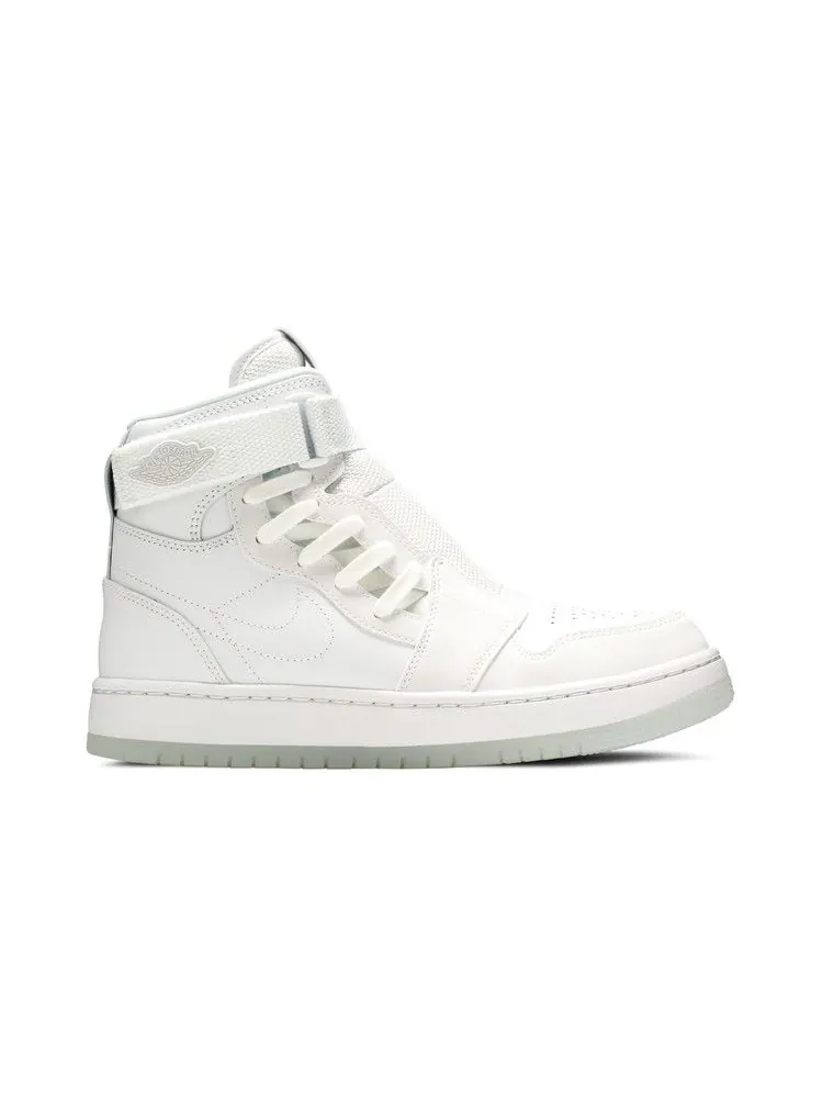 Кроссовки Air Jordan Wmns Air Jordan 1 Nova XX EP 'White' — изображение 2 из 9, белый/белый/черный
