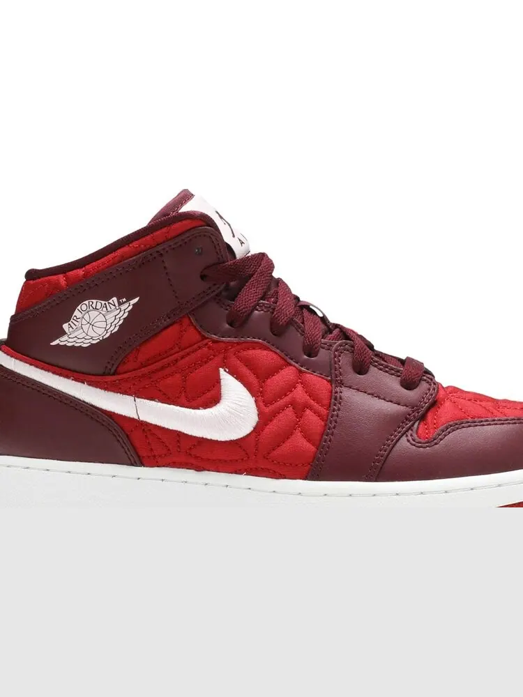 Кроссовки Air Jordan 1 Mid SE GS Red Quilted — изображение 2 из 8, красный