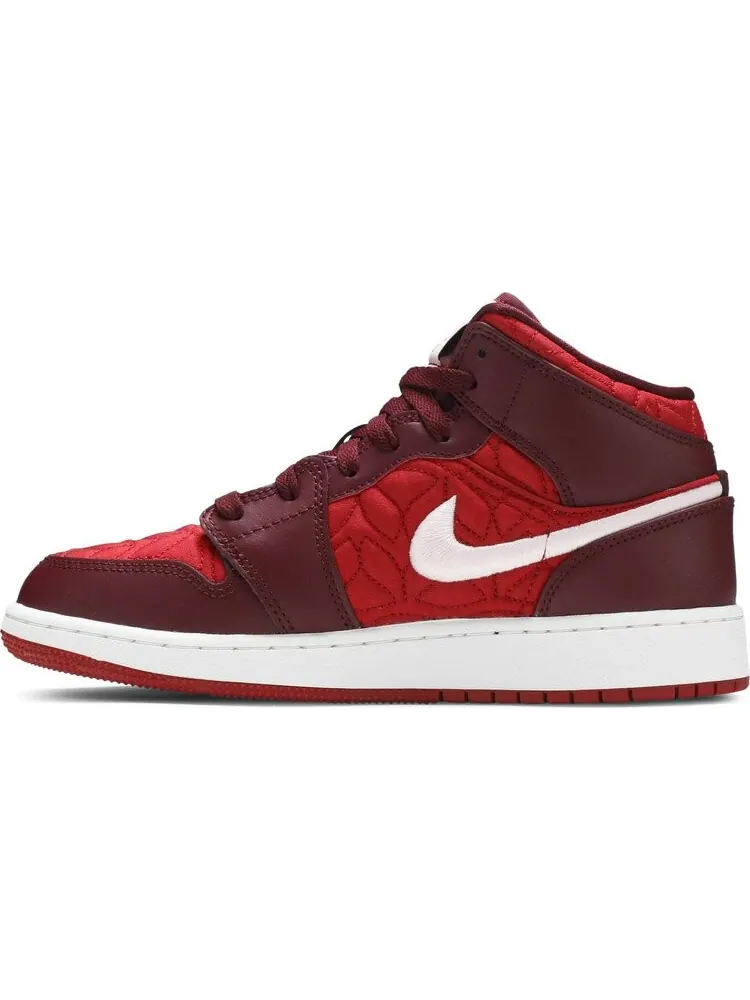 Кроссовки Air Jordan 1 Mid SE GS Red Quilted — изображение 3 из 8, красный