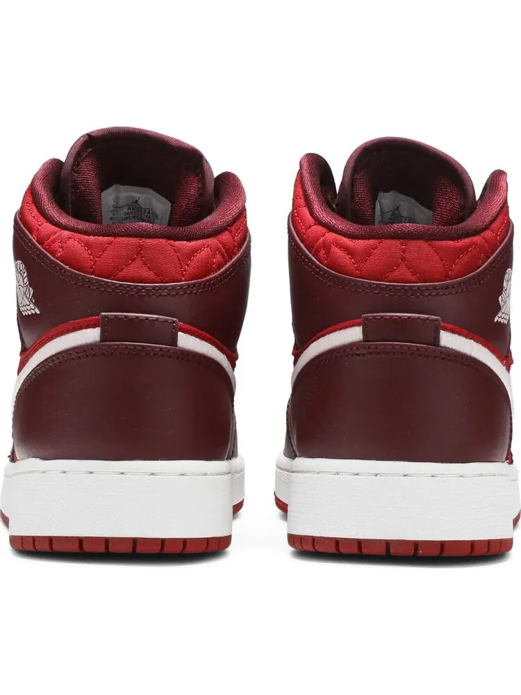 Кроссовки Air Jordan 1 Mid SE GS Red Quilted — изображение 6 из 8, красный