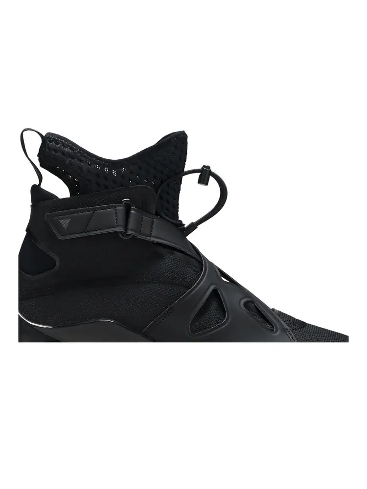Кроссовки Air Jordan Wmns Jordan Air Latitude 720 'Triple Black' — изображение 2 из 4, черный