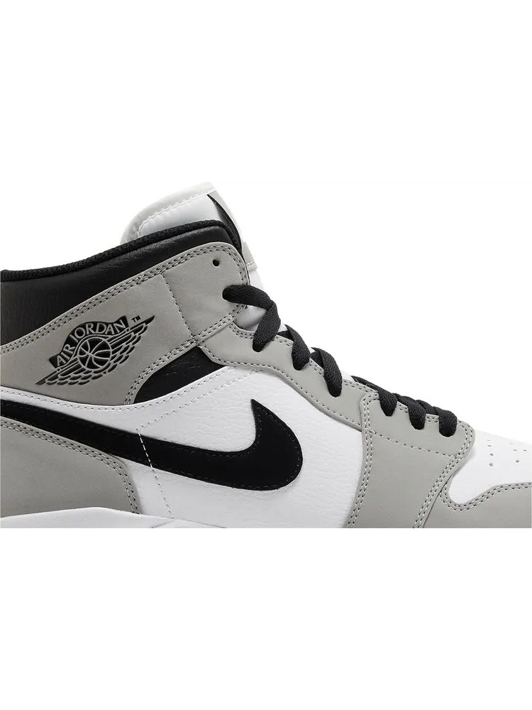 Кроссовки Air Jordan 1 Retro MCS 'Light Smoke Grey' — изображение 2 из 4, серый