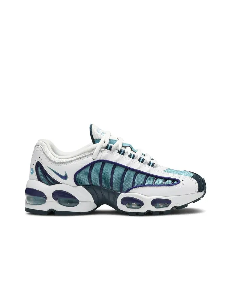 Кроссовки Nike Tanjun Print GS 'Violet Pink' — изображение 2 из 9, фиолетовый/розовый