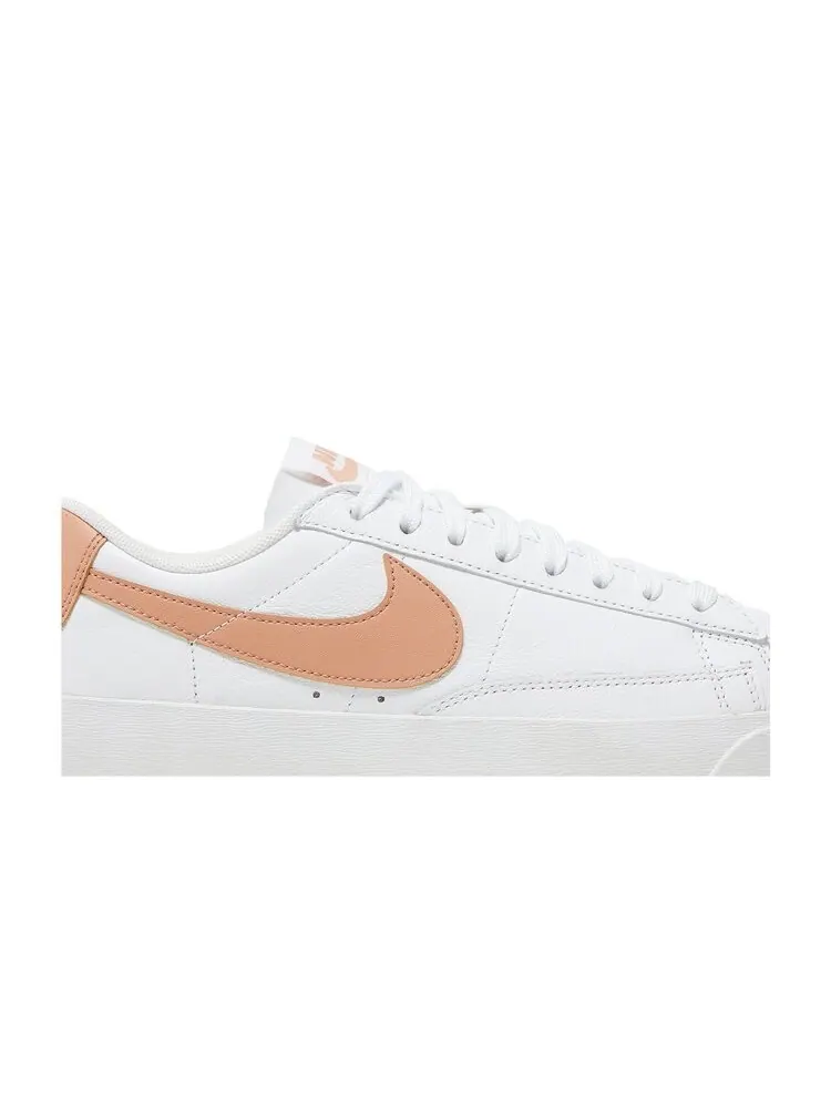 Кроссовки Nike Wmns Blazer Low LE — изображение 2 из 4, белый