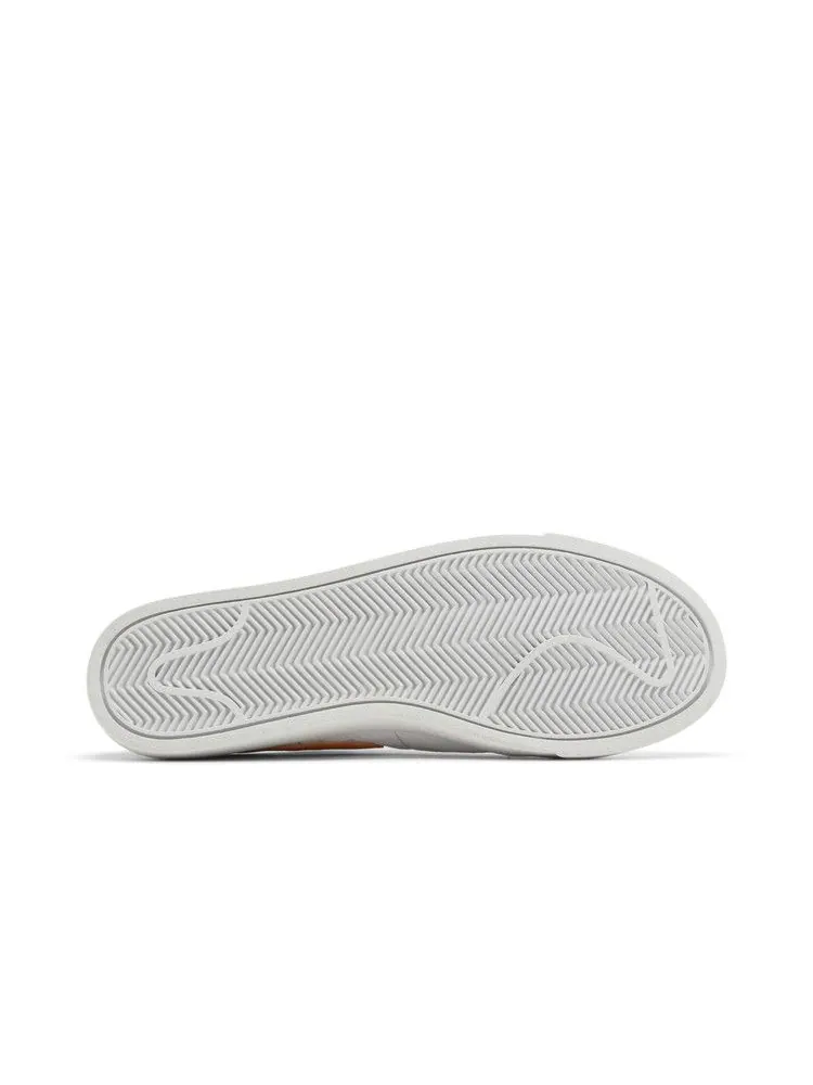 Кроссовки Nike Wmns Blazer Low LE 'White Fuel Orange' — изображение 5 из 9, белый/оранжевый/белый