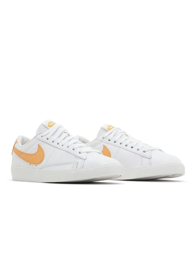 Кроссовки Nike Wmns Blazer Low LE 'White Fuel Orange' — изображение 9 из 9, белый/оранжевый/белый