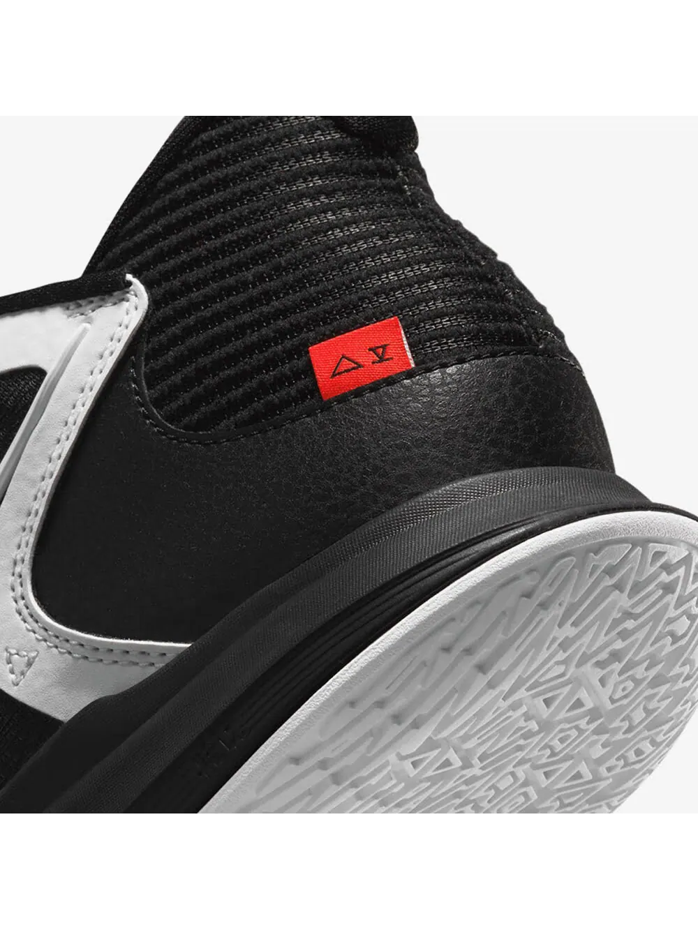 Баскетбольные кроссовки Nike Kyrie Low 5 Bred — изображение 8 из 8, черный/красный