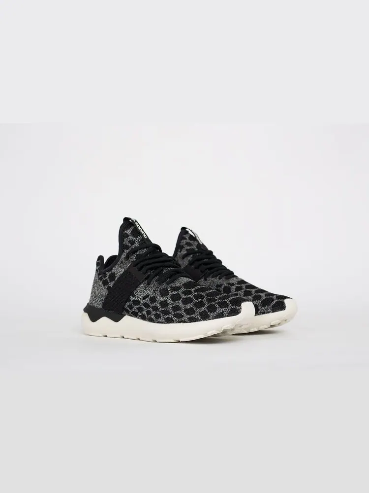 Кроссовки Adidas Tubular Primeknit 'Black Carbon' — изображение 2 из 4, черный